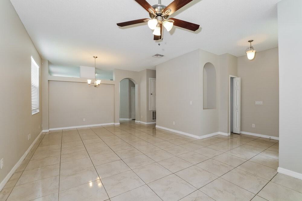 2725 Eagle Glen Cir - Photo 4 of 16