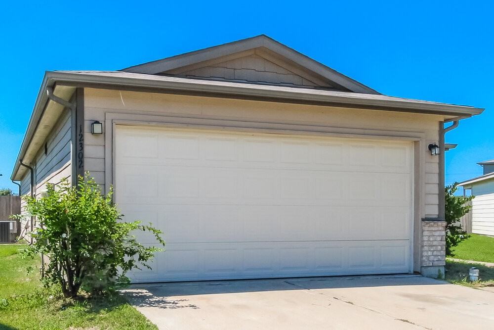 12302 Skyview Amber Court - Photo 3 of 16