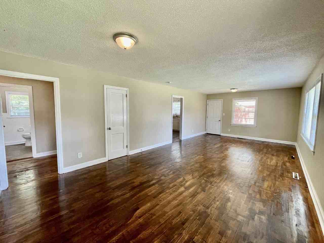 1126 Wellons Dr - Photo 2 of 14