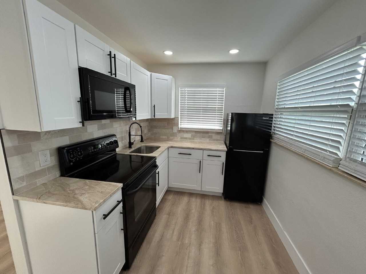 2413 Burlington Ave N #B