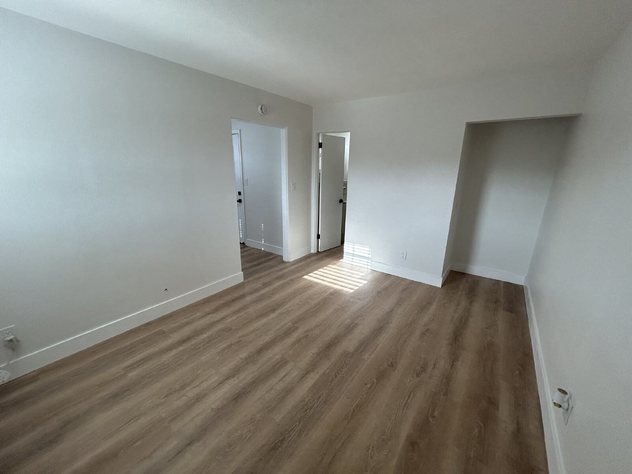 2413 Burlington Ave N #B - Photo 7 of 12