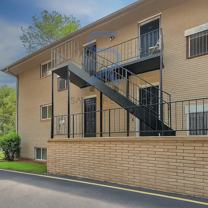 3300 College St Apt 17 - Photo 1 of 1