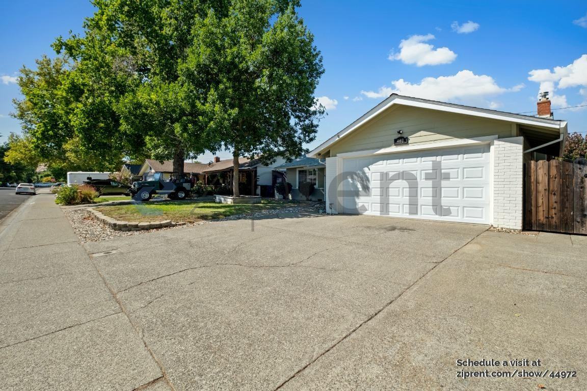 462 Buckeye St - Photo 2 of 32