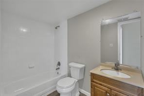 1910 Willowbend St #22 - Photo 6 of 12