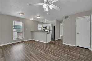 1910 Willowbend St #22 - Photo 7 of 12