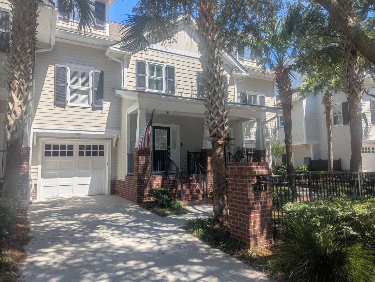 1887 Pierce Street - Photo 2 of 50