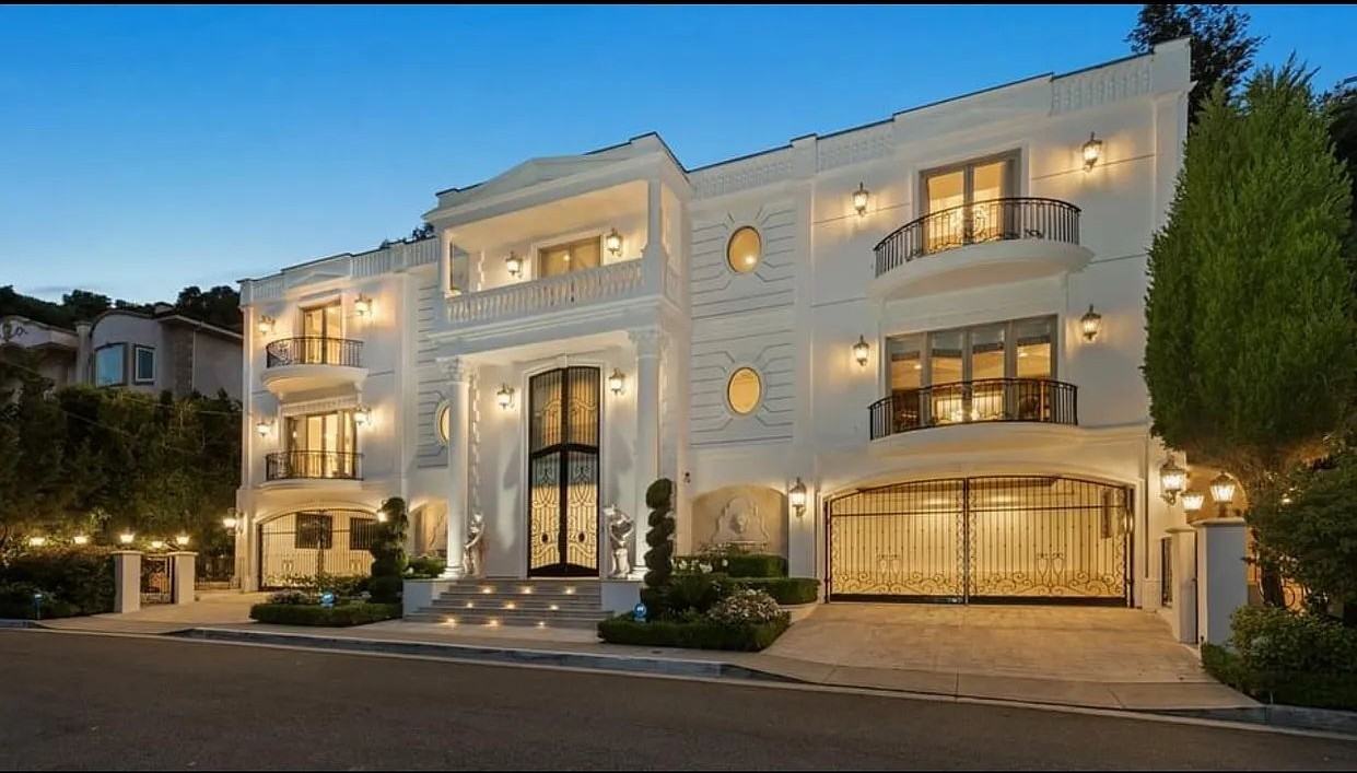 1455 Robmar Dr - Photo 2 of 50