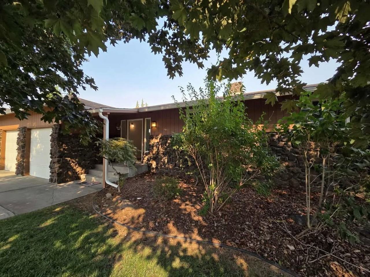 1636 Tanda Ln - Photo 6 of 50