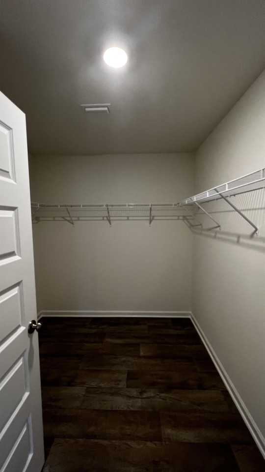 17128 Muse St - Photo 2 of 32