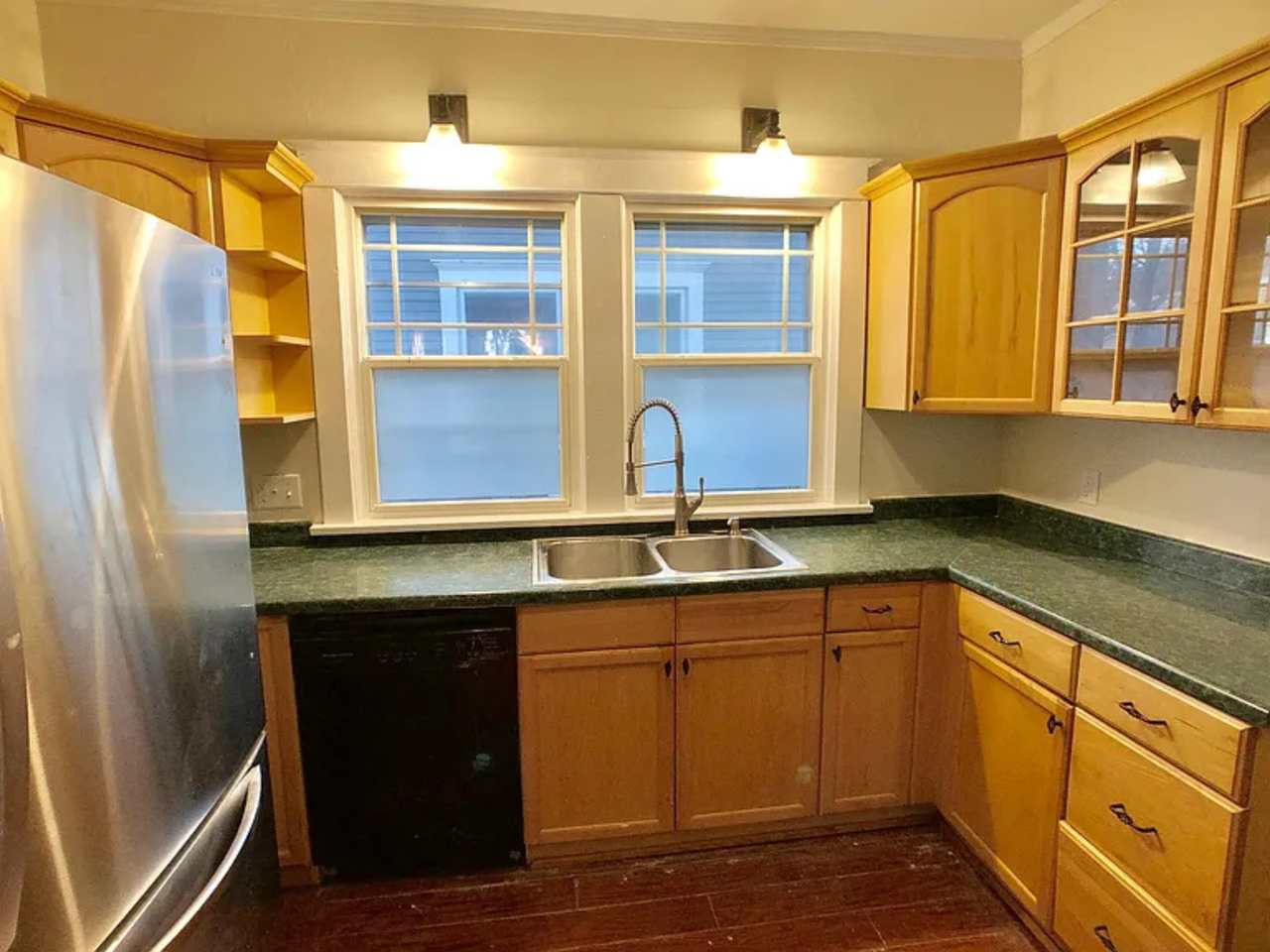 802 Camburn Ct Se - Photo 3 of 12