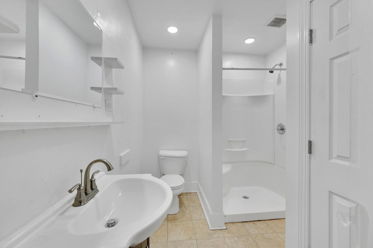 205 E 13th St #A - Photo 6 of 50