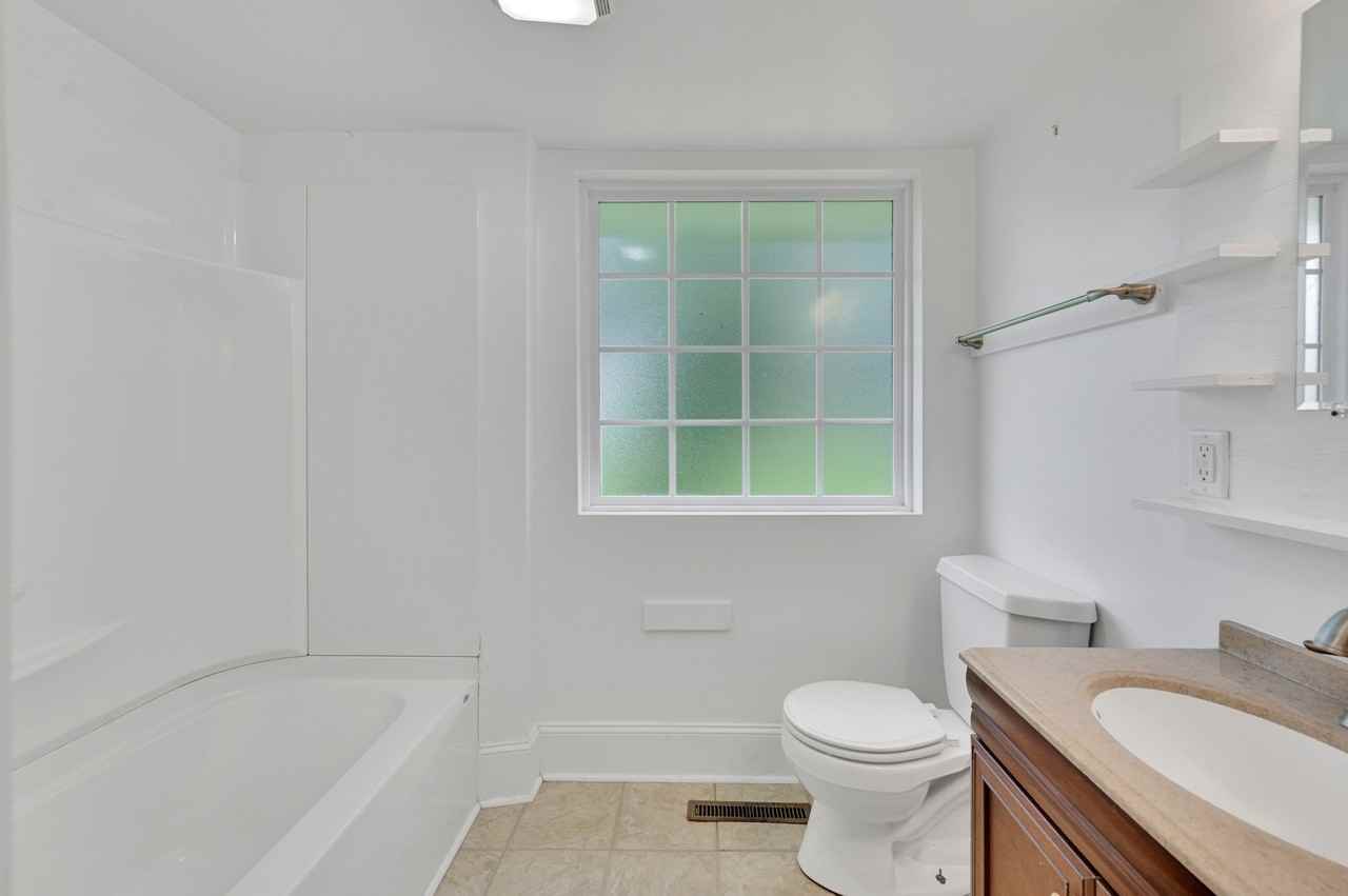 205 E 13th St #A - Photo 3 of 50