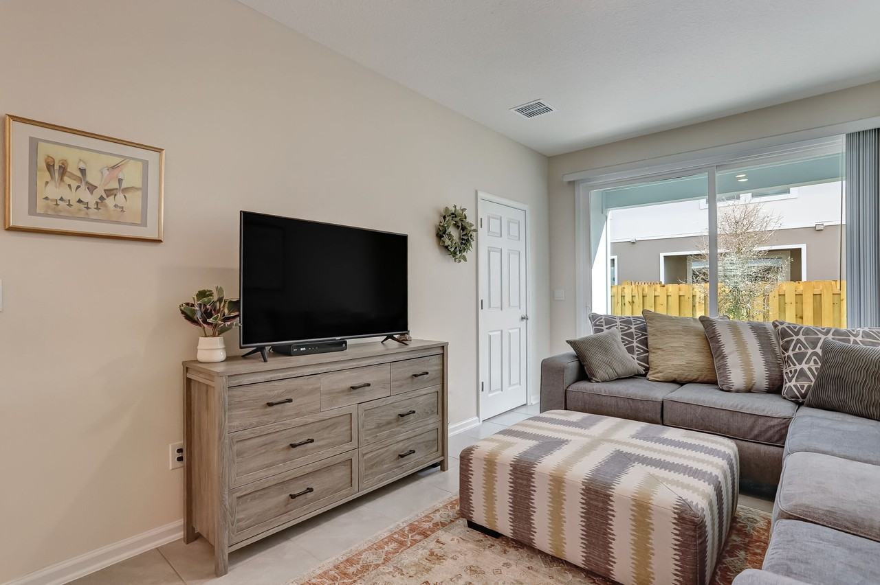 94 Red House Cir #1 - Photo 4 of 50