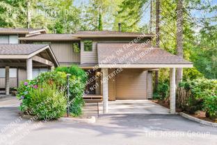 825 Nw Huckle Dr #D - Photo 1 of 1