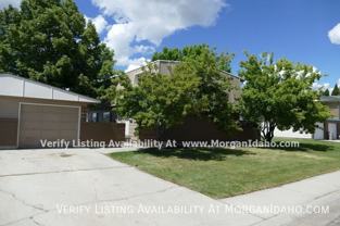 593 S White Cloud Dr - Photo 1 of 1