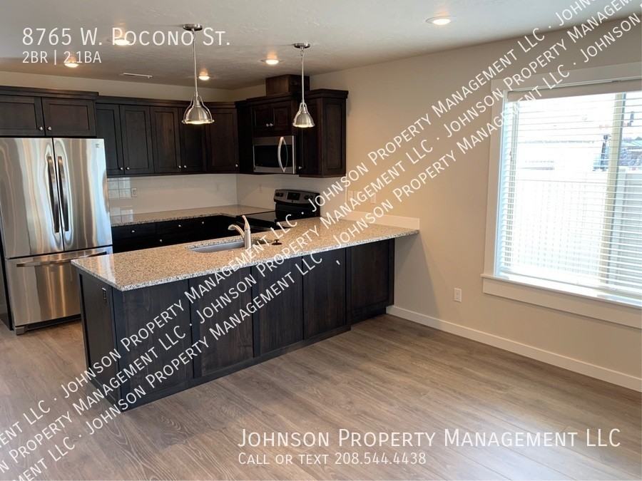 8765 W Pocono Ln - Photo 2 of 14