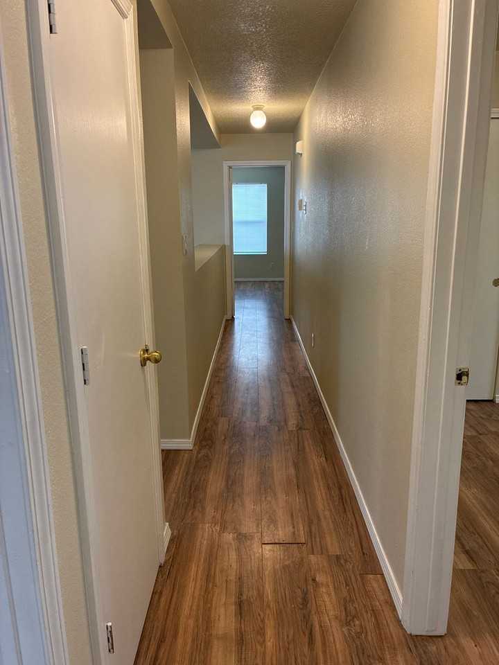 6136 Rose Park Ave Nw - Photo 7 of 18