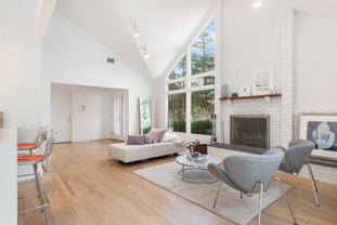 31 Diane Dr - Photo 1 of 1