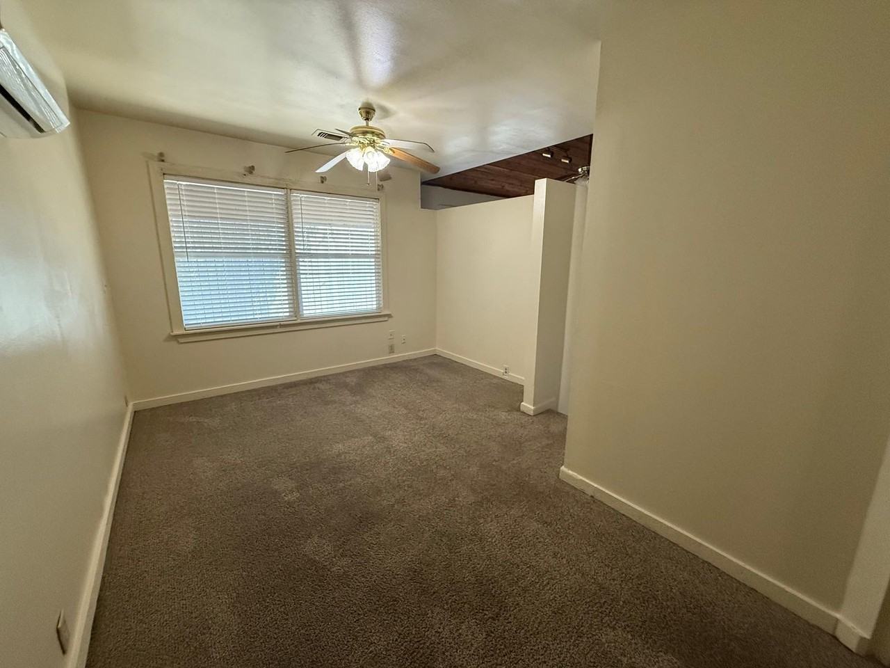 8464 Bayou Fountain Ave - Photo 5 of 11