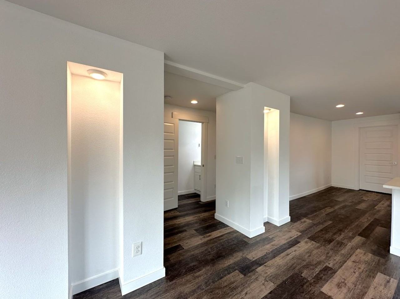 5201 64th St W - Photo 6 of 37