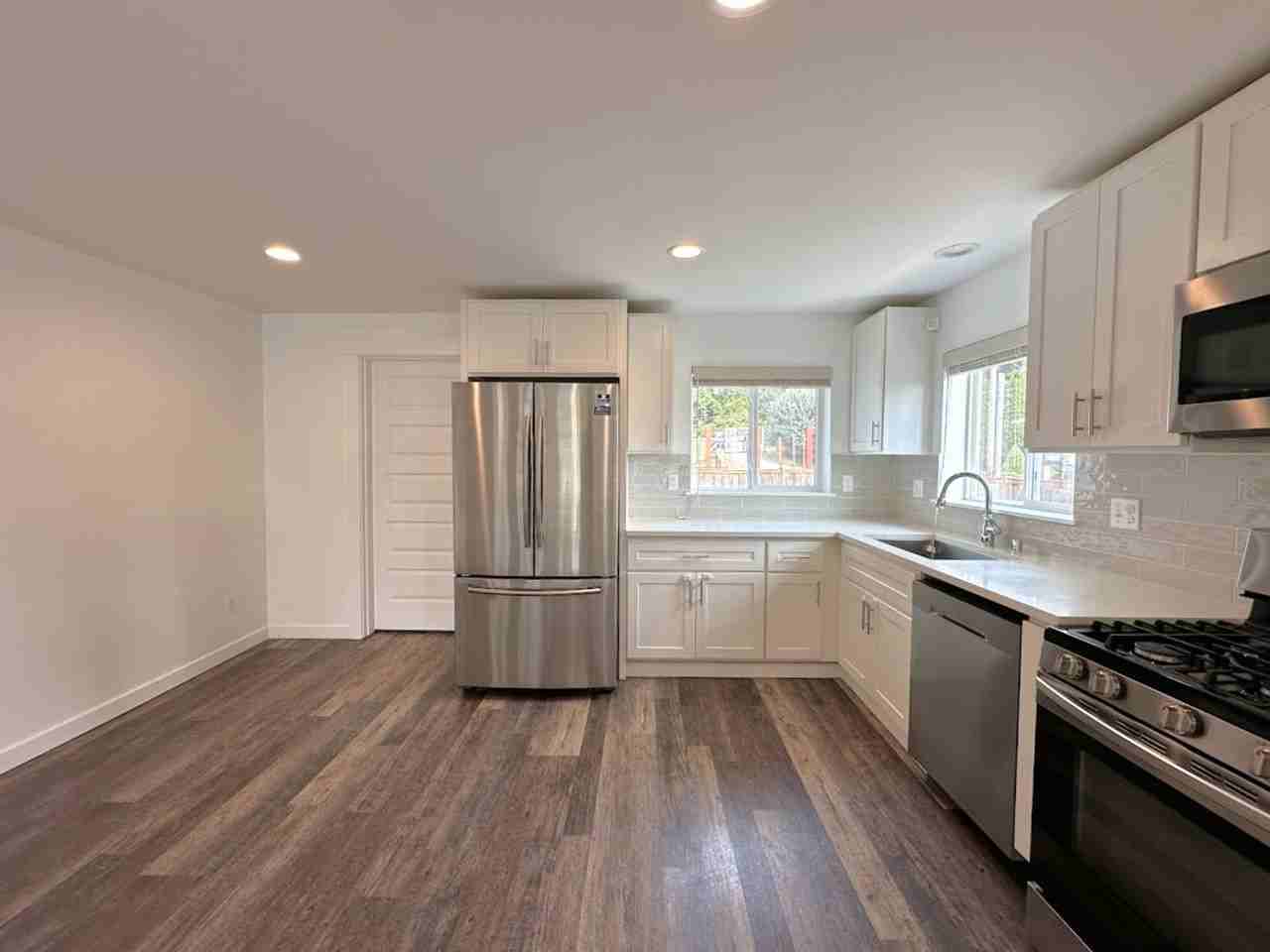 5201 64th St W - Photo 7 of 37