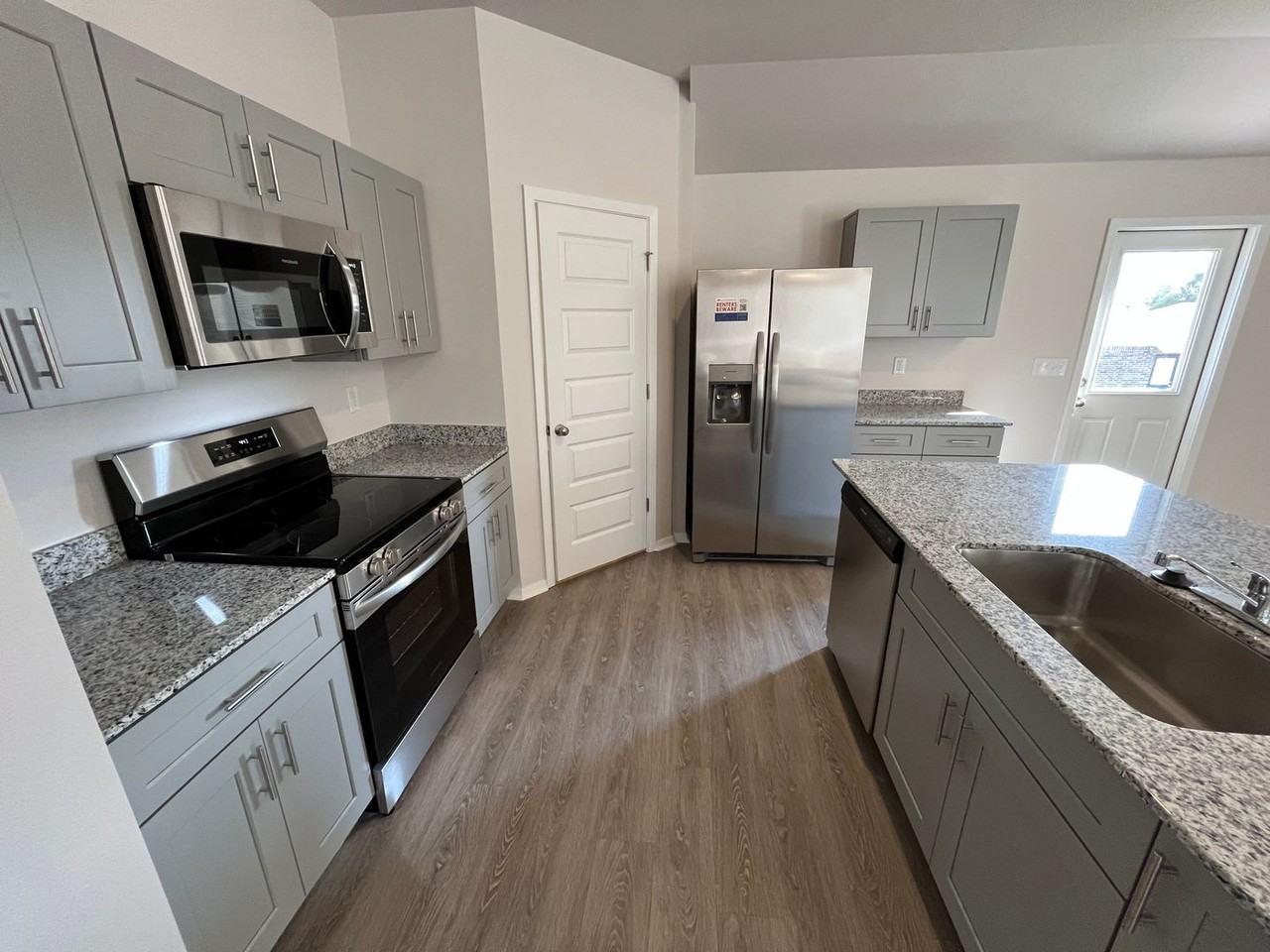 5381 Keystone Ave - Photo 7 of 21