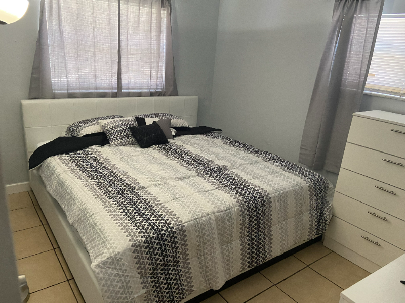 2460 Nw 30th Way - Photo 2 of 10