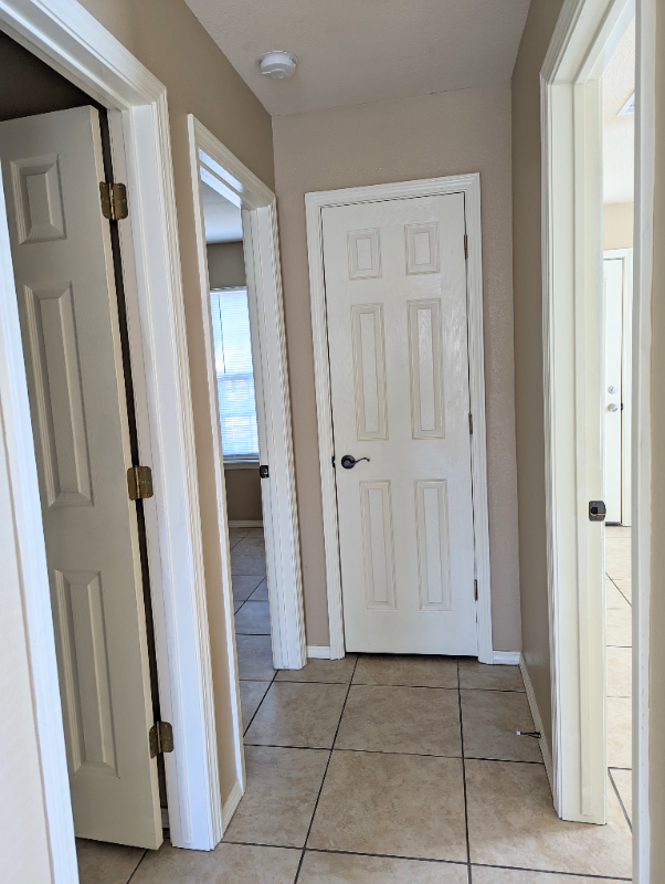 417 S Vine St #C - Photo 3 of 16