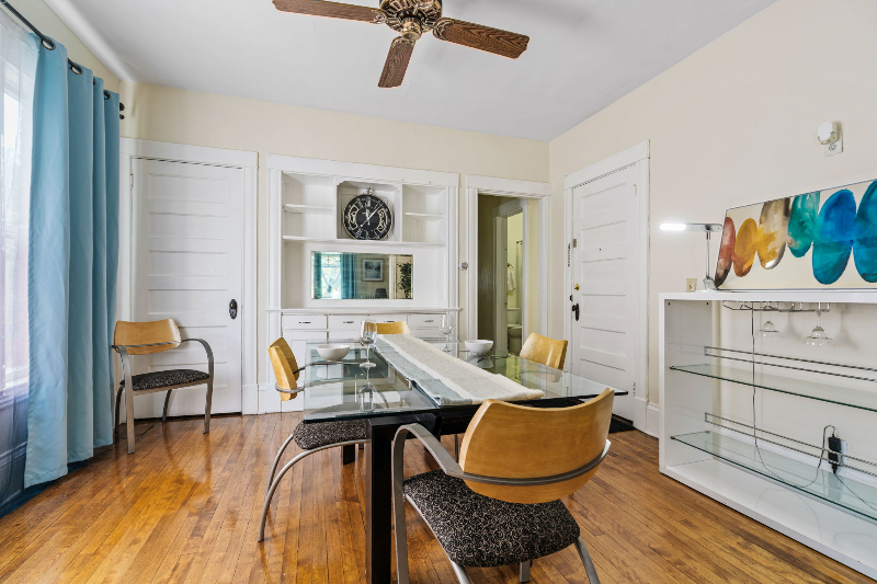 2408 Dupont Ave S #4 - Photo 3 of 24