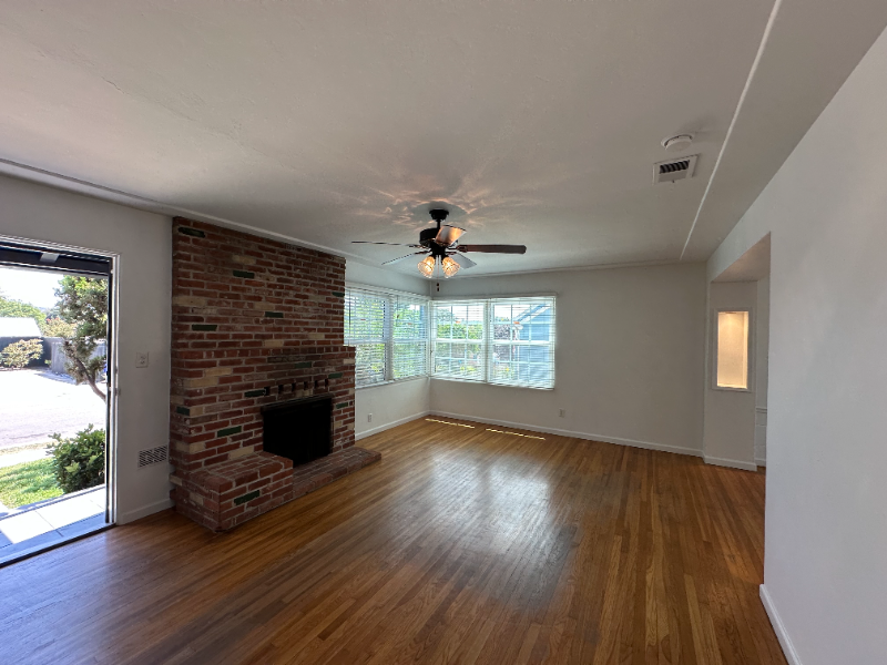 4622 67th St - Photo 3 of 20