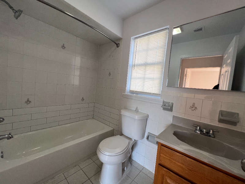 1012 Laura Street #2 - Photo 7 of 8