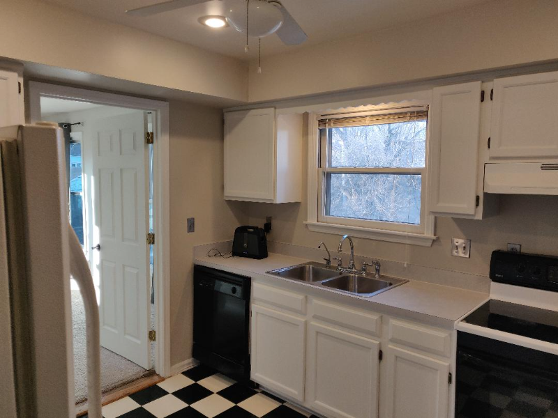 3158 Oak St #3158OAKST - Photo 4 of 9