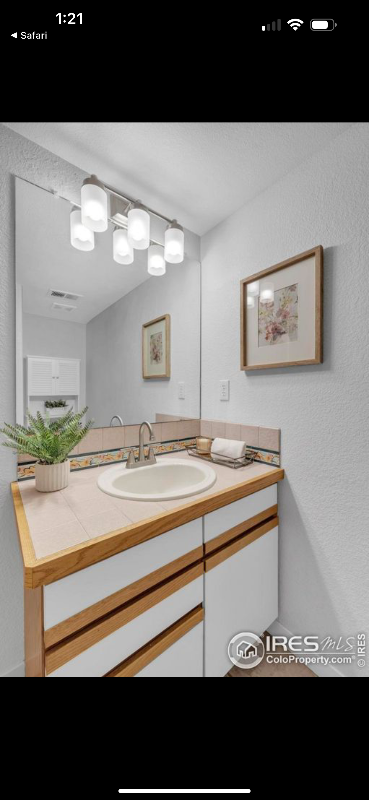 651 Ridgeview Dr - Photo 2 of 14