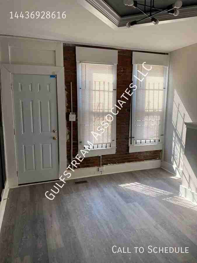 1932 Christian St - Photo 2 of 15