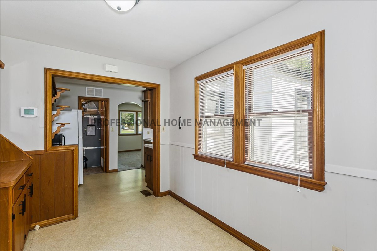 4041 E Bellaire St - Photo 5 of 19