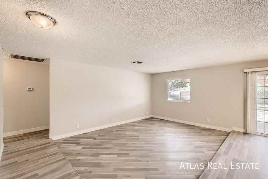 5370 Bridgette Way - Photo 3 of 17