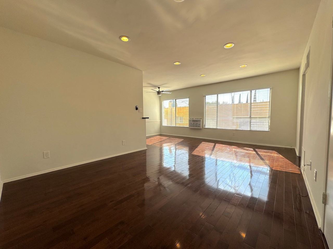 1159 N Curson Ave #11 - Photo 3 of 12