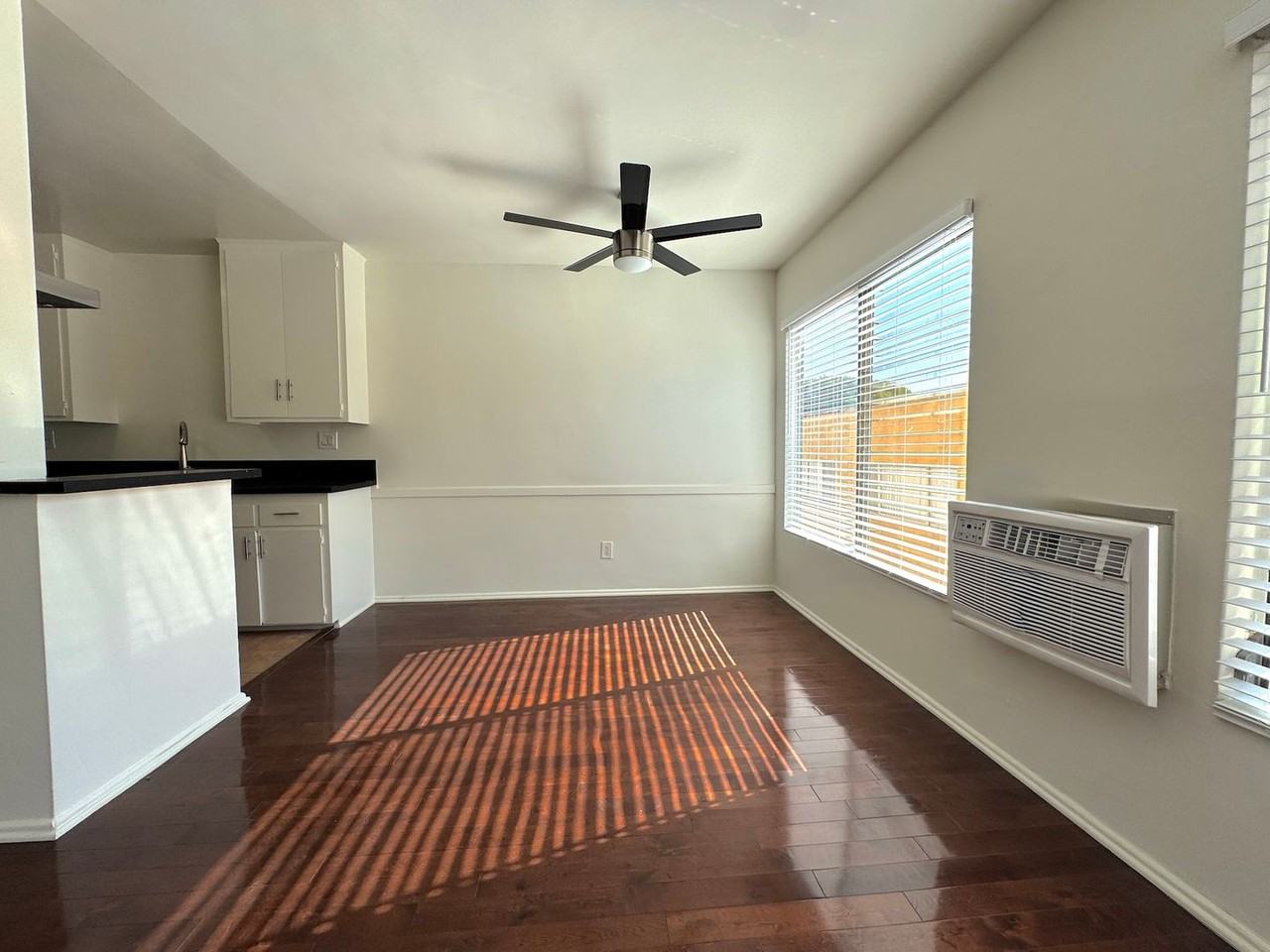 1159 N Curson Ave #11 - Photo 4 of 12