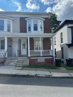 featured image of 1819 Zarker St