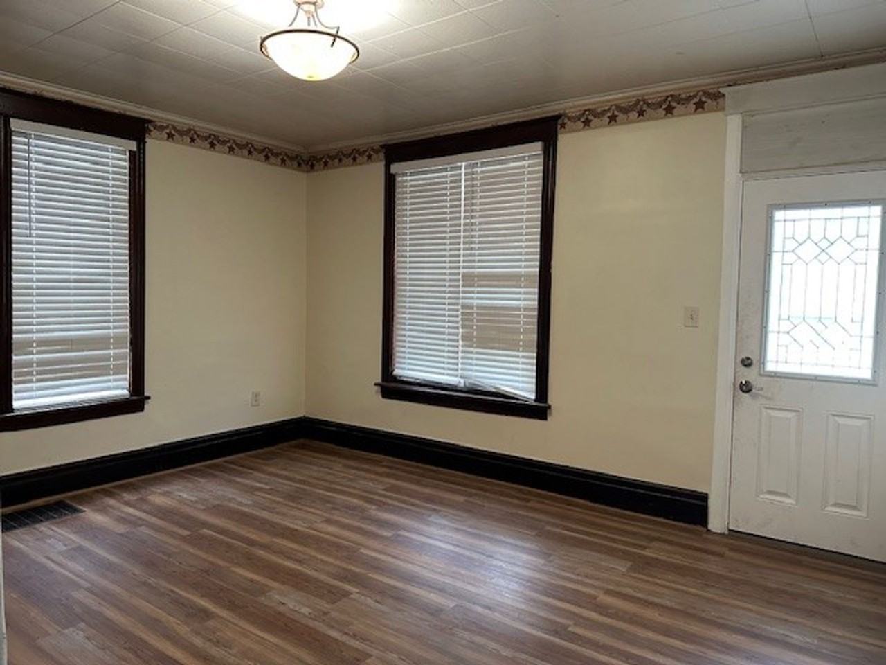 1819 Zarker Street - Photo 3 of 13