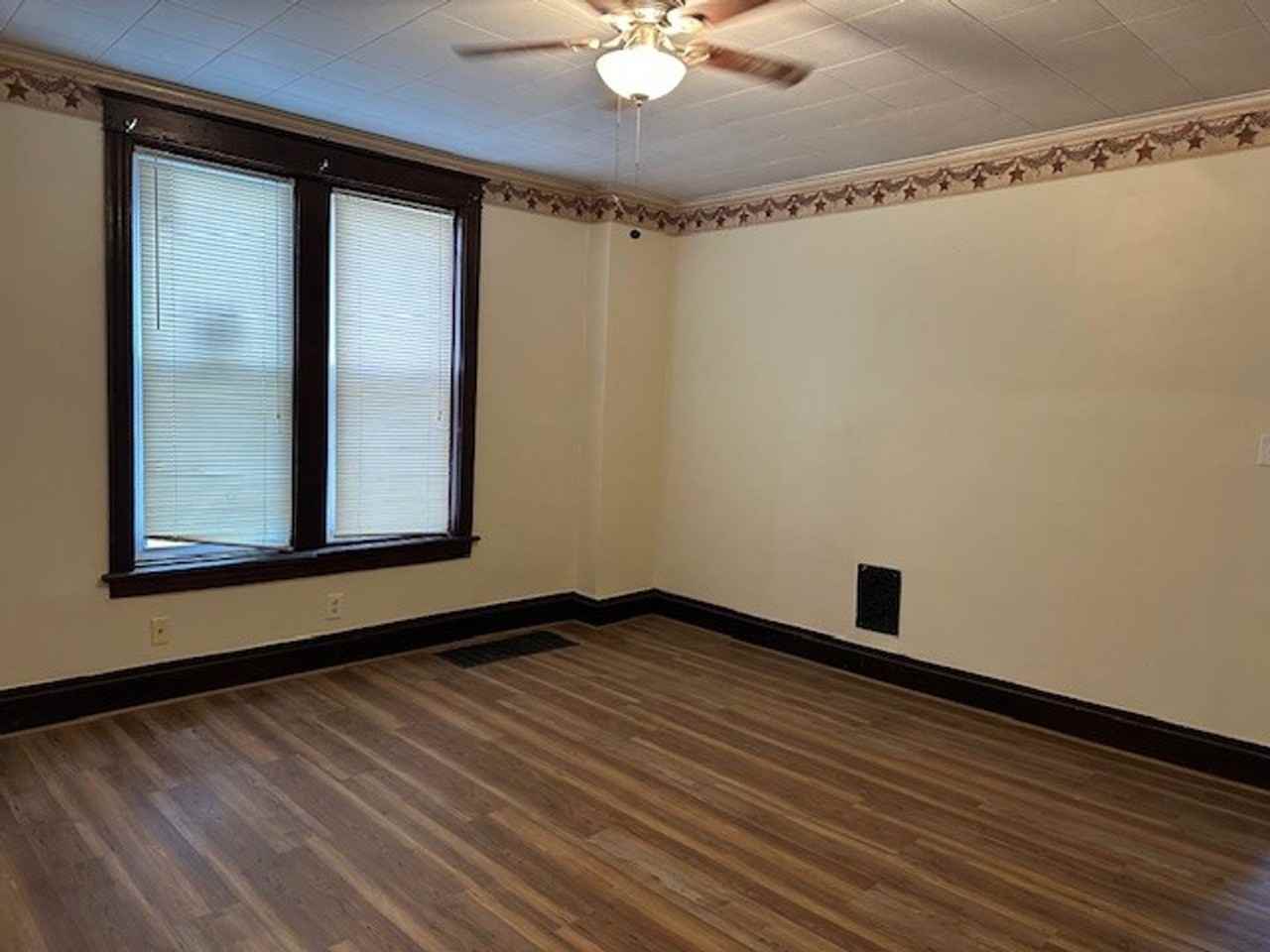 1819 Zarker Street - Photo 5 of 13