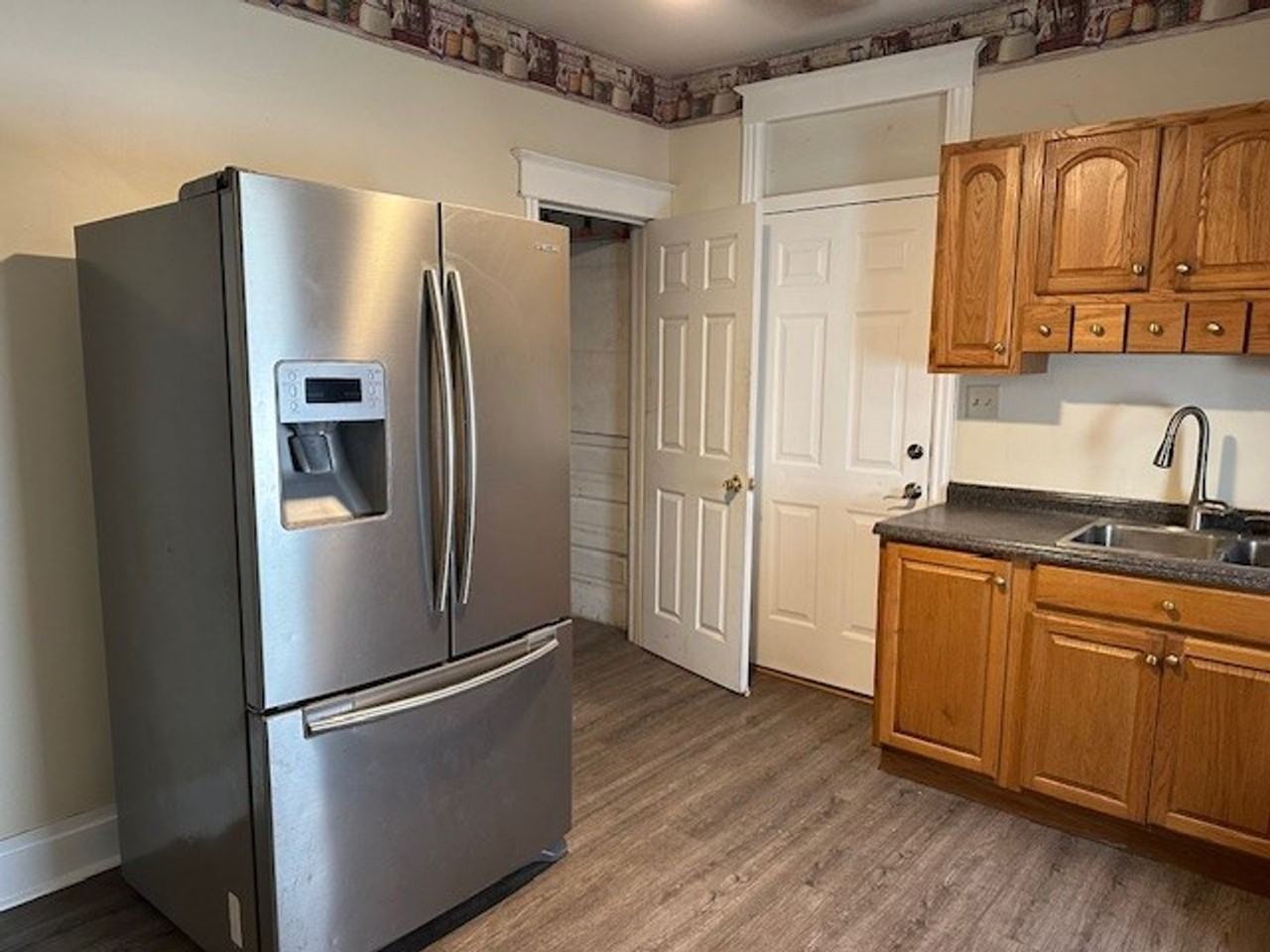 1819 Zarker Street - Photo 7 of 13