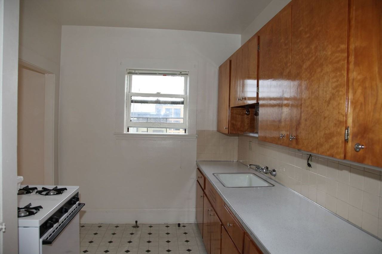 1232 SW Jefferson St. - Photo 6 of 36