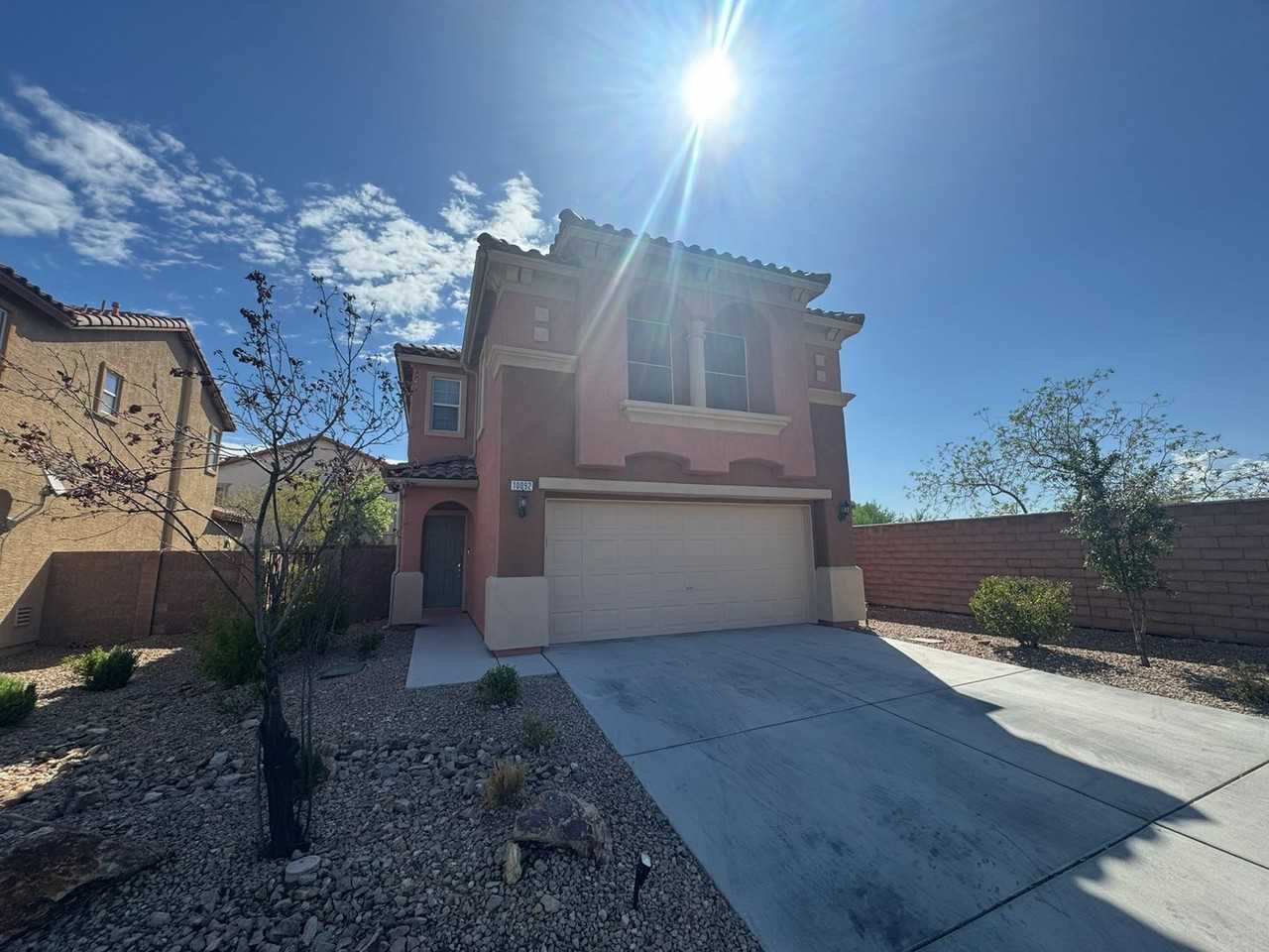 10092 Trotter Peak St - Photo 2 of 28