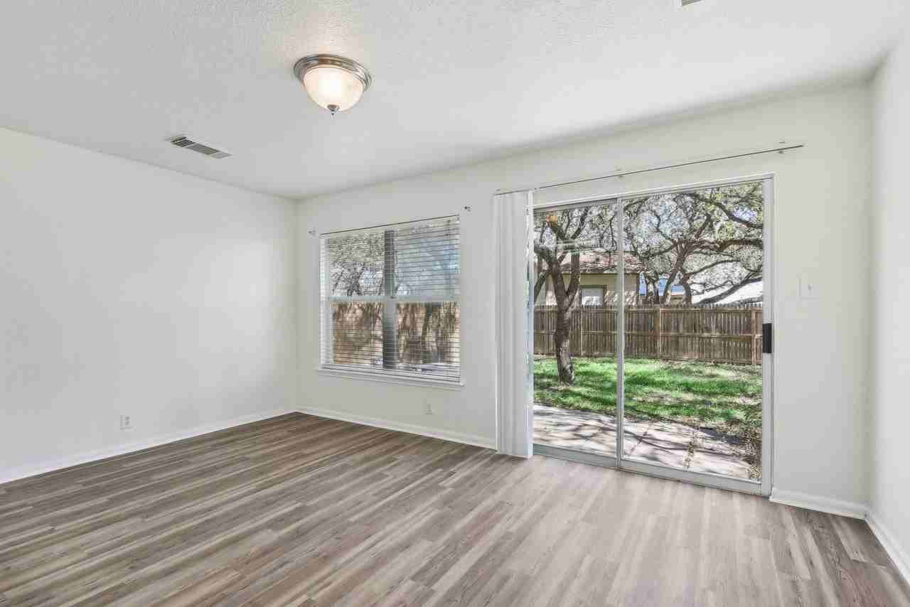 16216 Ike Ln - Photo 7 of 40