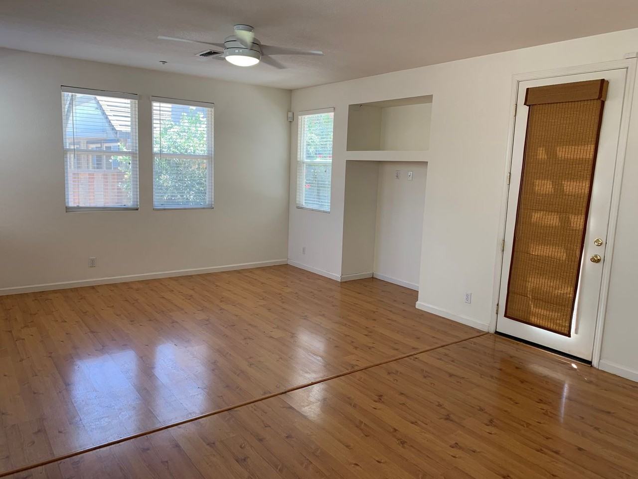 222 Whispering Oaks Ct - Photo 4 of 19