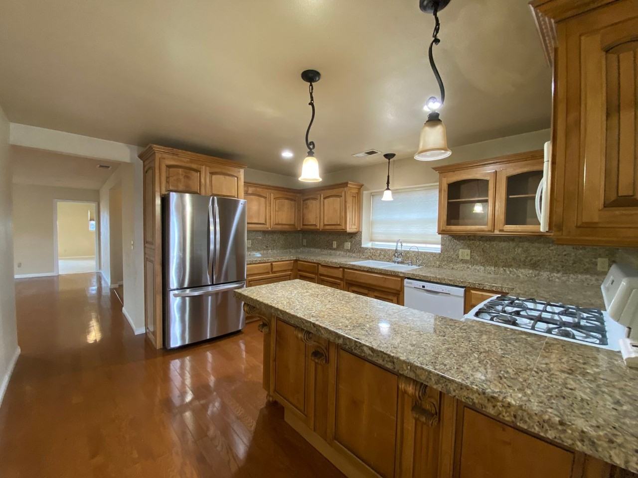 18019 Grandville Rd - Photo 3 of 14