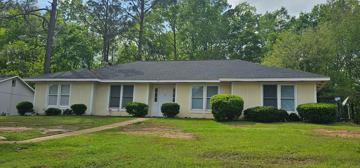 featured image of 317 Station Crossing Dr Apt B #Apt B