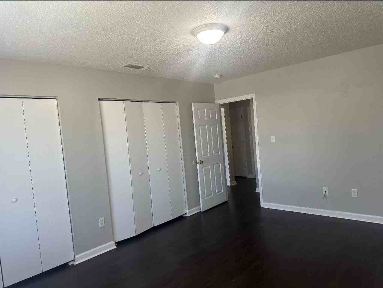 317 Station Crossing Dr Apt B - Photo 4 of 12