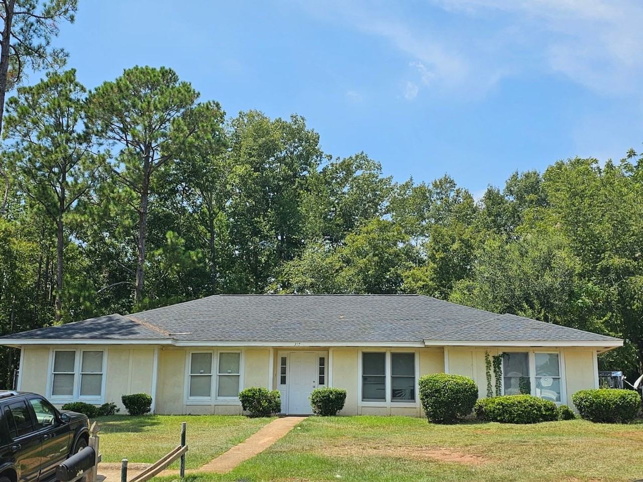 317 Station Crossing Dr Apt B - Photo 6 of 12